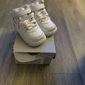 High top Air Force ones (td)